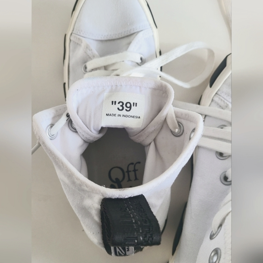 Off-white converse - Picture 7 of 9